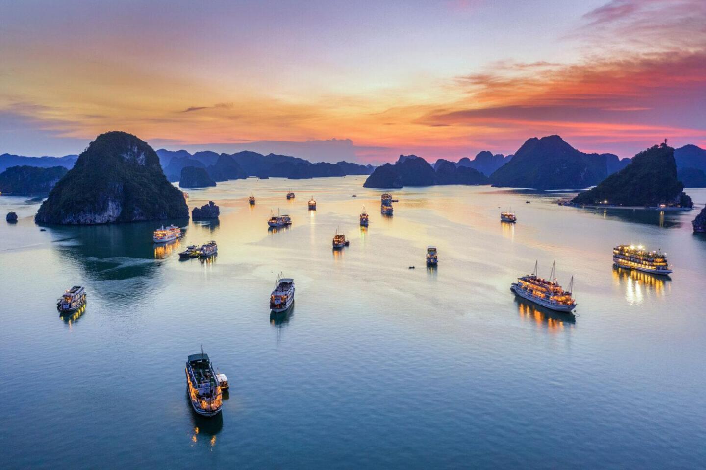 Halong-Bucht – Eines der Neuen 7 Naturwunder