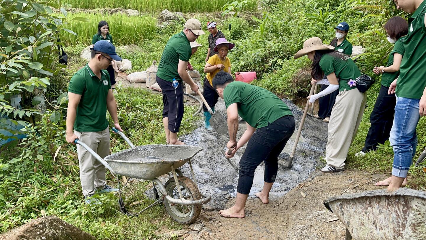 Ein Team, Grünes Team: Realistische Asiens Straßenprojekt in Sapa