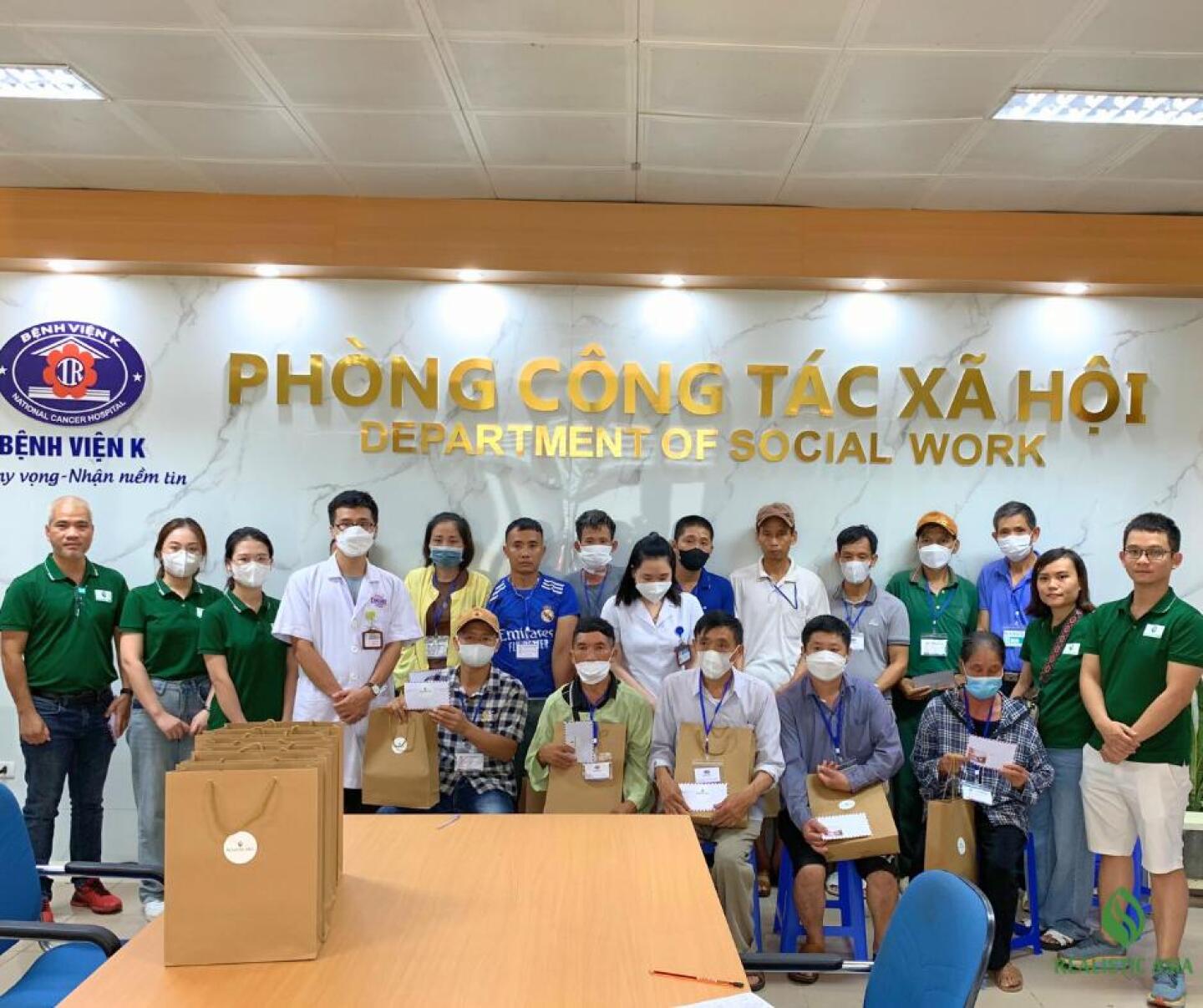 Realistic Asia bringt Wärme zu den Patienten im K Krankenhaus.