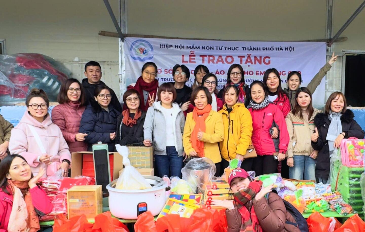 Nachhaltige Unterstützung für Bildung: Die wohltätige Mission von Realistic Asia in Bắc Kạn