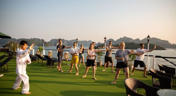 Tag 8: Halong-Bucht – Hanoi (F/M) – mit Reiseleitung
