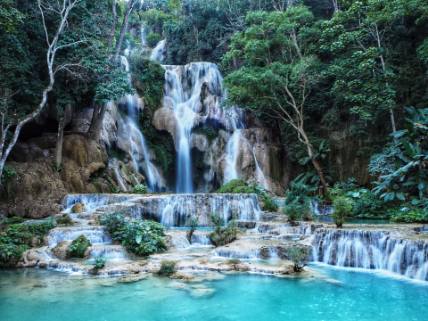 Landschaft von Luang Prabang und Kuang-Si-Wasserfälle (B)